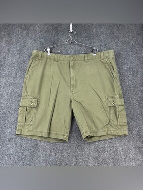 Roundtree & Yorke Green Cargo Shorts Men’s 49* 10” Inseam Cotton Utility Outdoor